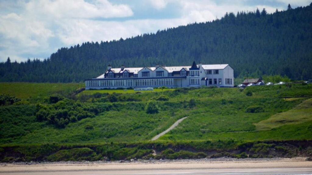 Cullen Bay Hotel from the shoreline