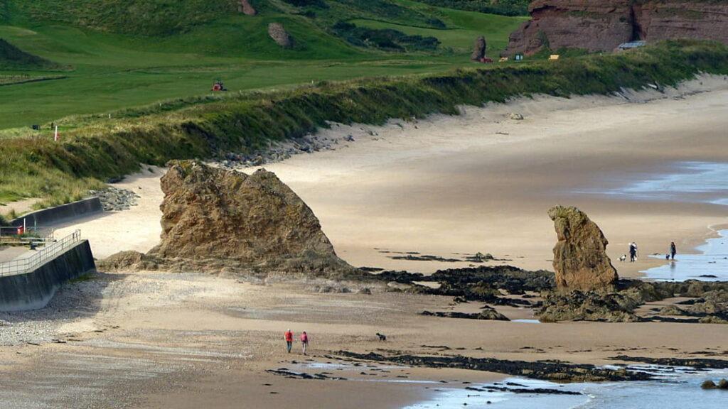 The Three Kings, Cullen Bay