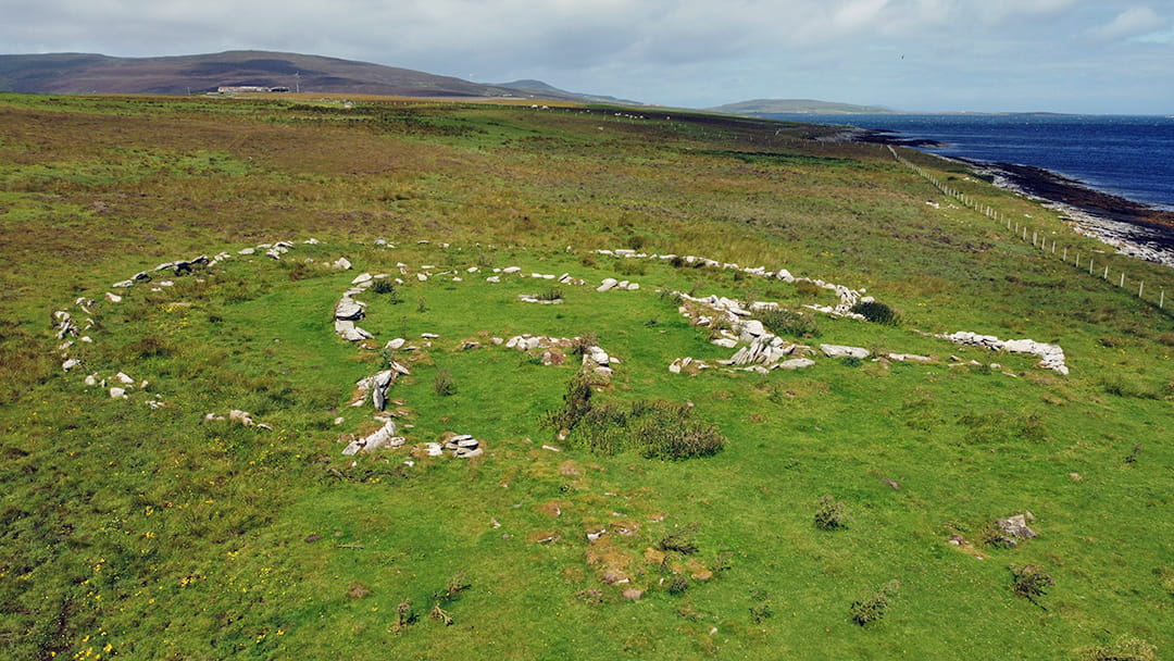 Skermie Clett - a Bronze Age enclosure on Wyre in Orkney